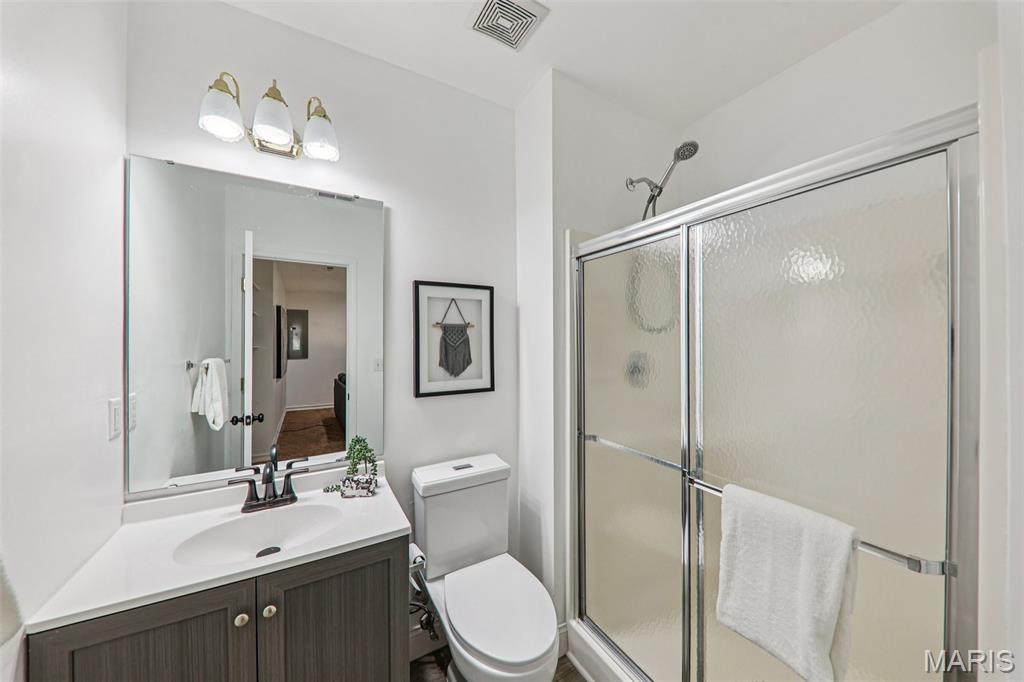 Manors At Bellerive One - Residential