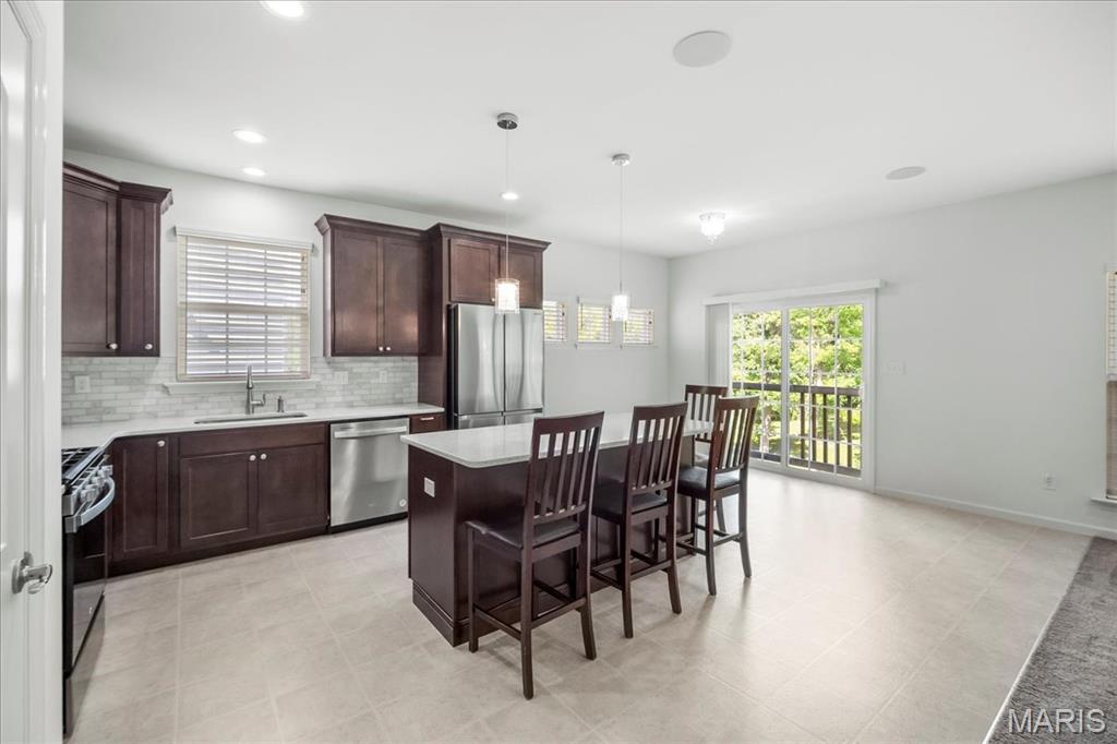 Dardenne Prairie, Missouri 63368, United States, 3 Bedrooms Bedrooms, ,2 BathroomsBathrooms,Residential,Active,147818