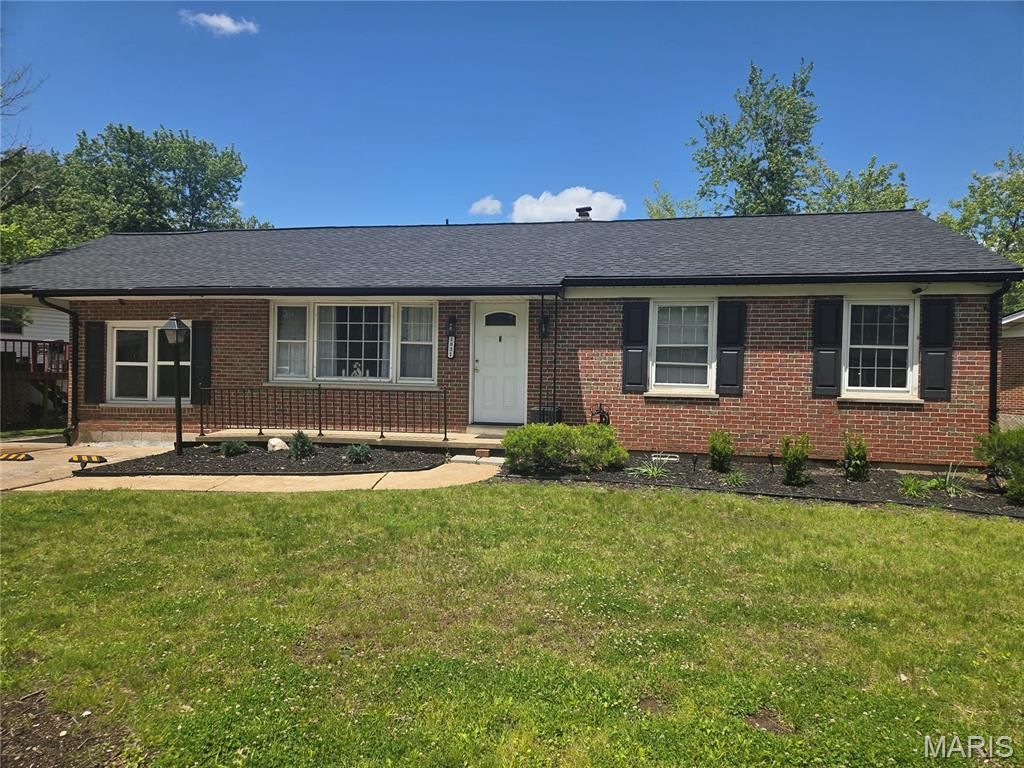 Photo of 1831 Longford Drive, St Louis, MO 63136 (MLS # 26029095)