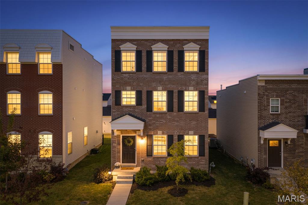 Photo of 9433 Vandervoort Court, Crestwood, MO 63126 (MLS # 26056615)