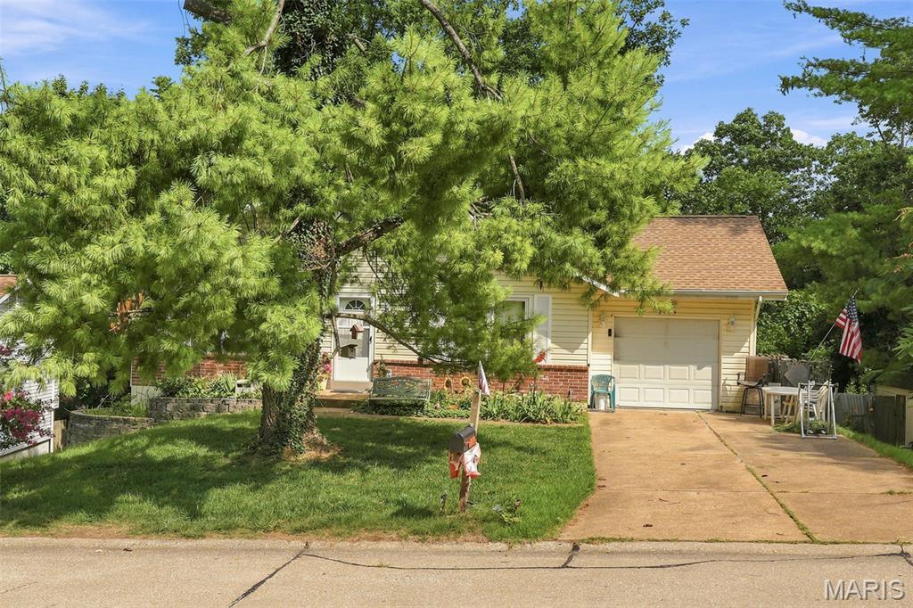 2103 Timber Lane