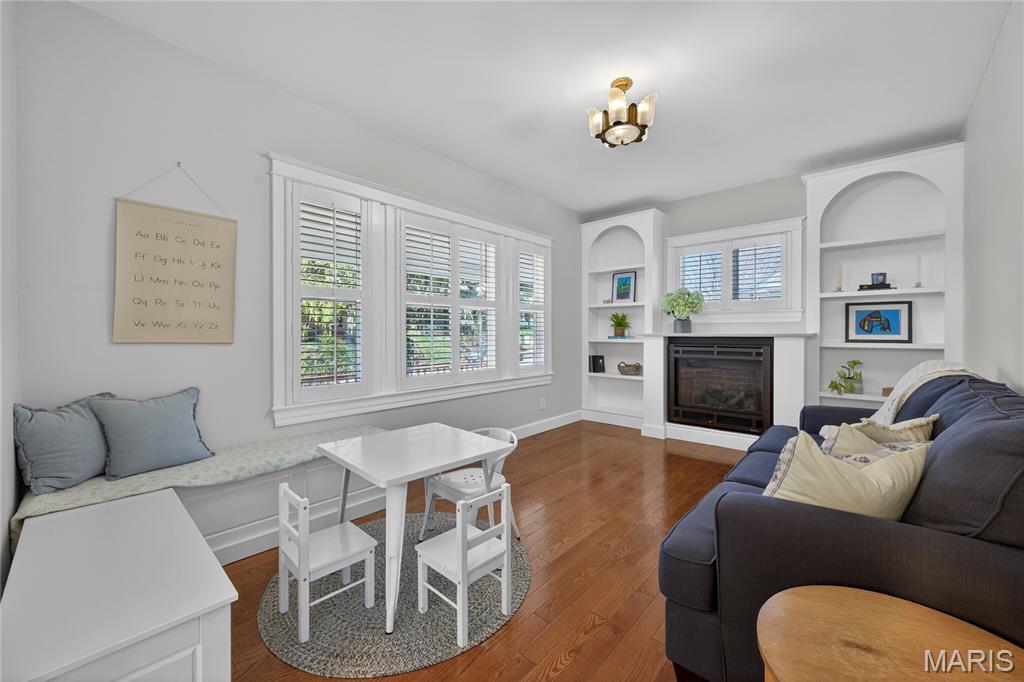 Tuxedo Park - Residential