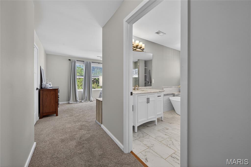 Tuxedo Park - Residential