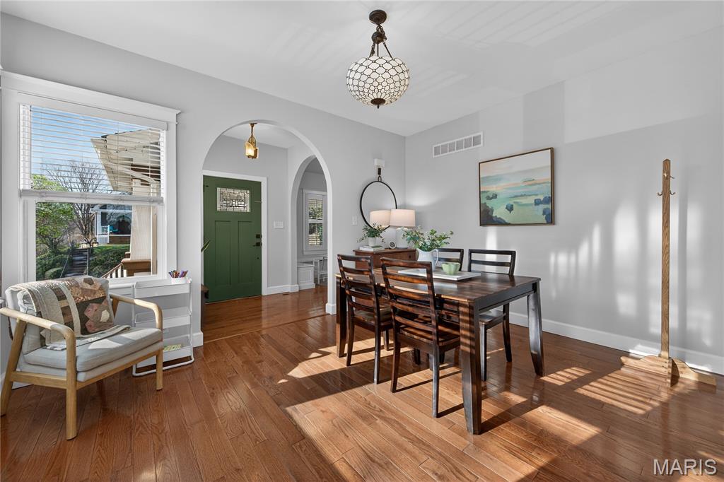 Tuxedo Park - Residential