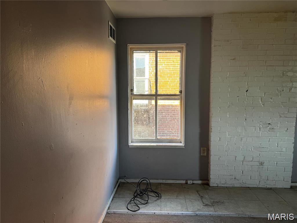 St Louis Commons Add S33 - Residential Income