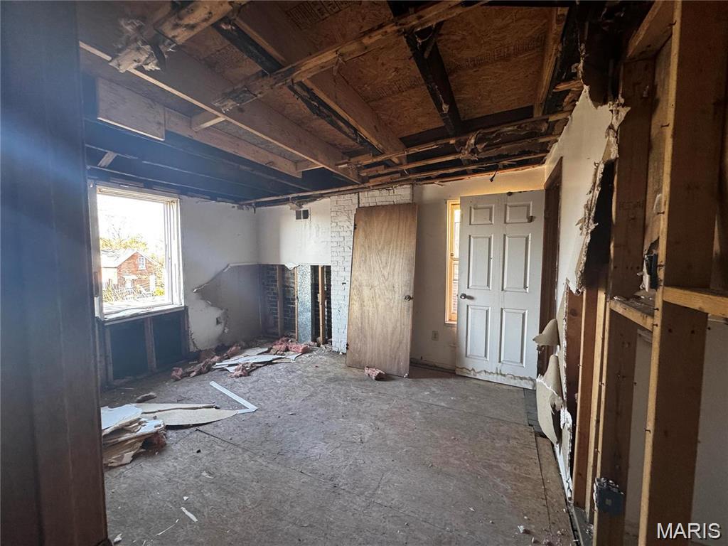 St Louis Commons Add S33 - Residential Income