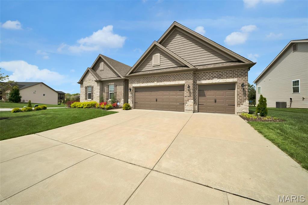 501 Upper Ridgepointe Court