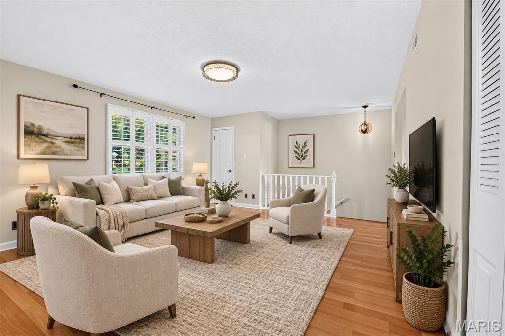 1729 Canary Cove