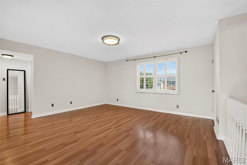 1729 Canary Cove