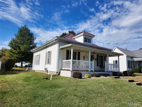 Tiny photo for 212 S Court Street, Bowling Green, MO 63334 (MLS # 26068745)