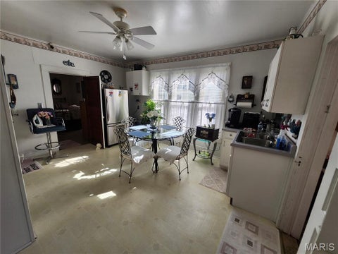 Tiny photo for 212 S Court Street, Bowling Green, MO 63334 (MLS # 26068745)