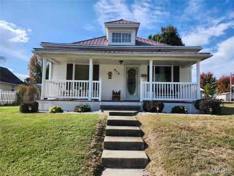 Photo of 212 S Court Street, Bowling Green, MO 63334 (MLS # 26068745)