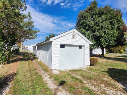 Tiny photo for 212 S Court Street, Bowling Green, MO 63334 (MLS # 26068745)