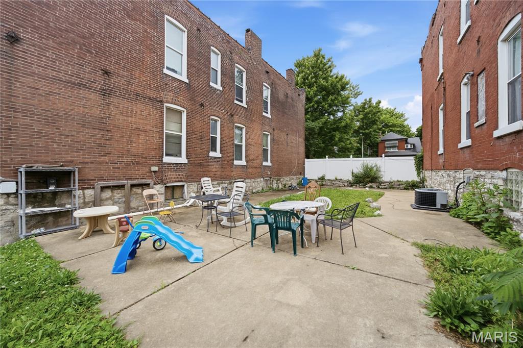 St Anthony Place Add - Residential Income