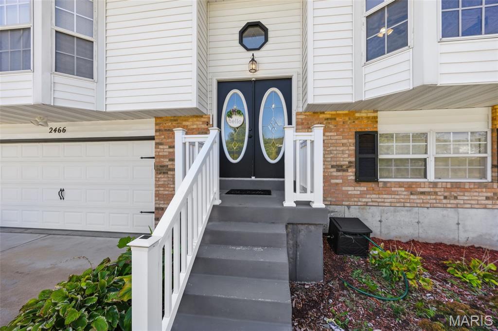 2466 Lombard Lane