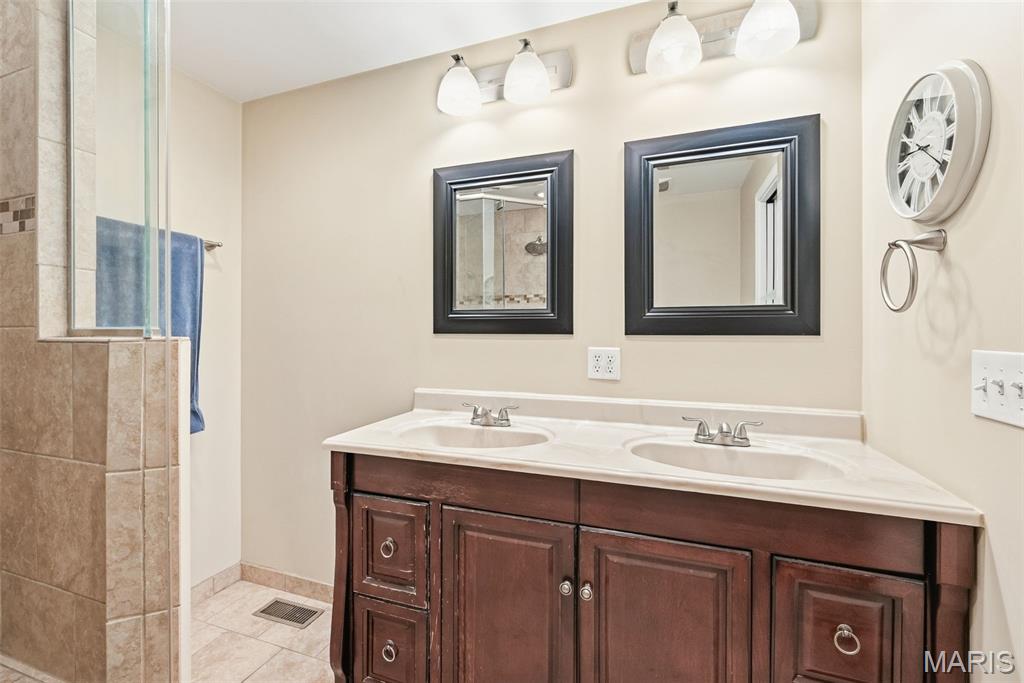 Twabrigs Add/Southhampton - Residential