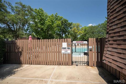 Tiny photo for 13579 Coliseum Drive #G, Chesterfield, MO 63017 (MLS # 25068401)
