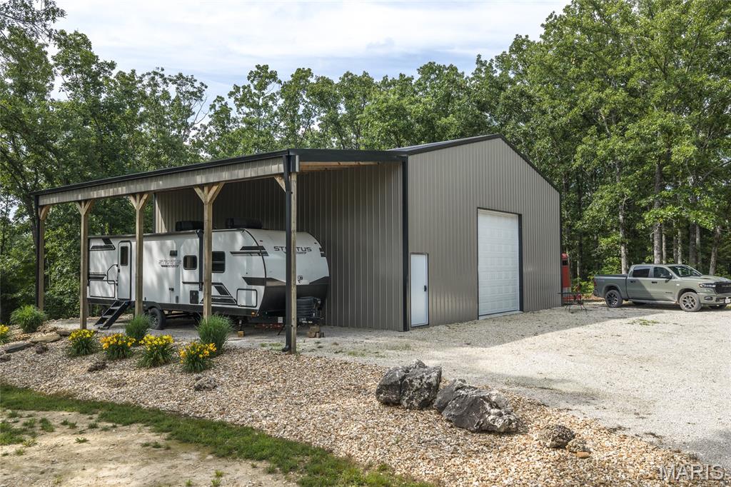 956 Rustling Oaks Lane