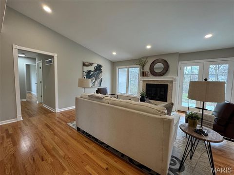 Tiny photo for 924 Fernview Drive, Creve Coeur, MO 63141 (MLS # 26015264)