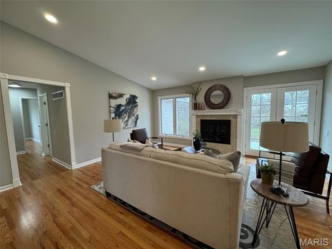 Tiny photo for 924 Fernview Drive, Creve Coeur, MO 63141 (MLS # 26015264)