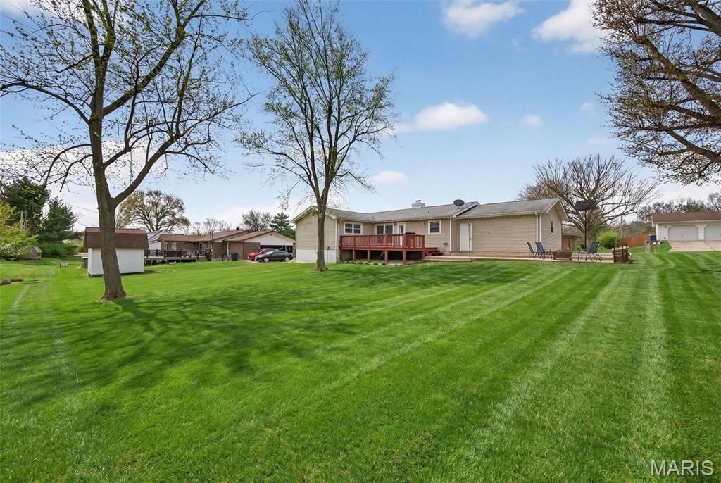 Photo of 33 Ayrshire Road, St Charles, MO 63303 (MLS # 26019886)