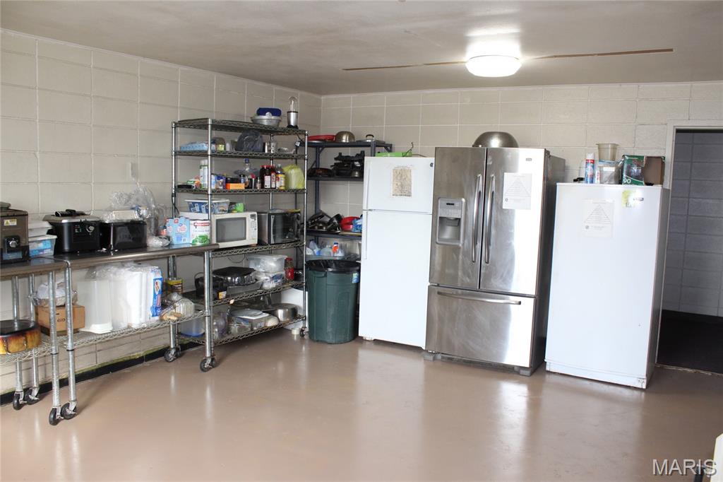 Kitchen & Bartlett Add - Commercial Sale