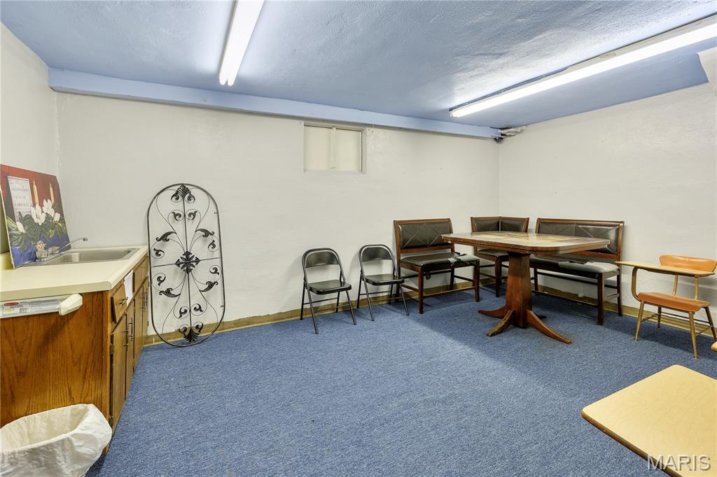 Kitchen & Bartlett Add - Commercial Sale