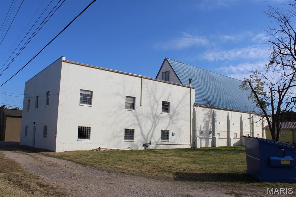 Kitchen & Bartlett Add - Commercial Sale