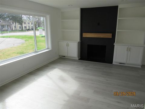 Tiny photo for 803 N Kirkwood Road, Kirkwood, MO 63122 (MLS # 26020347)