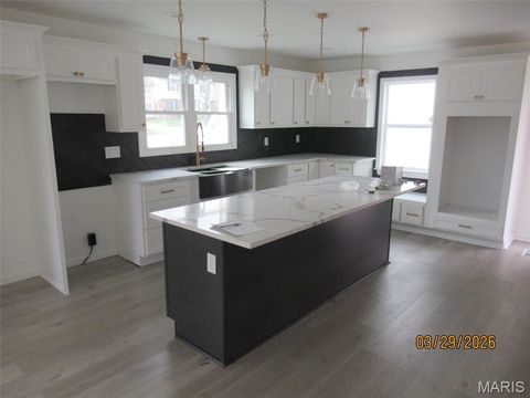 Tiny photo for 803 N Kirkwood Road, Kirkwood, MO 63122 (MLS # 26020347)