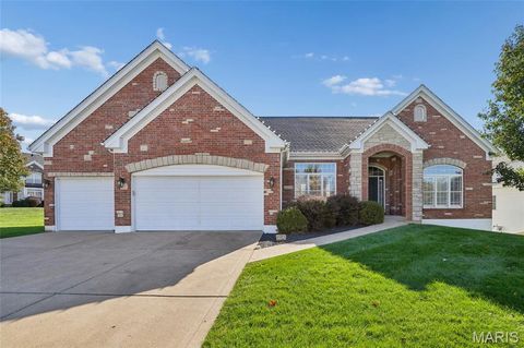Photo of 730 Castle Tower Drive, Ellisville, MO 63021 (MLS # 25075155)