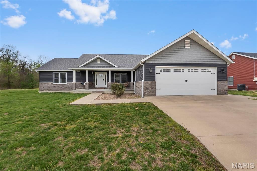 Photo of 108 Heather Dr, Scott City, MO 63780 (MLS # 26019404)
