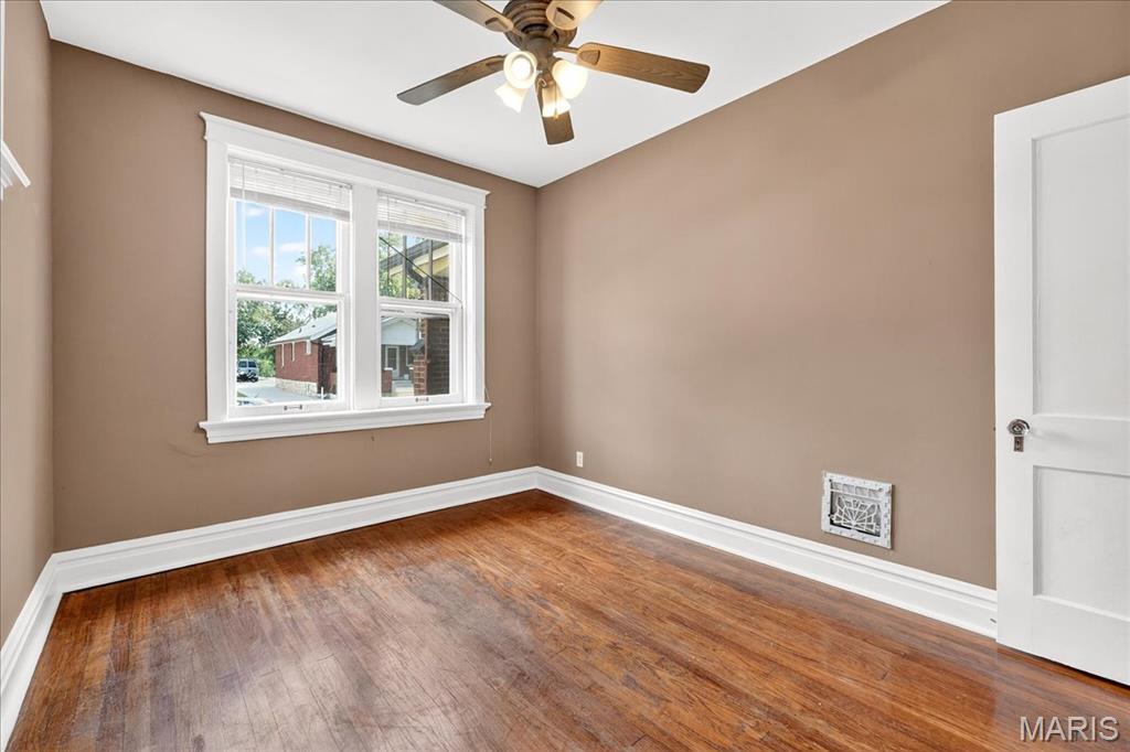 St Louis, Missouri 63116, United States, 2 Bedrooms Bedrooms, ,1 BathroomBathrooms,Residential,Coming Soon,202857