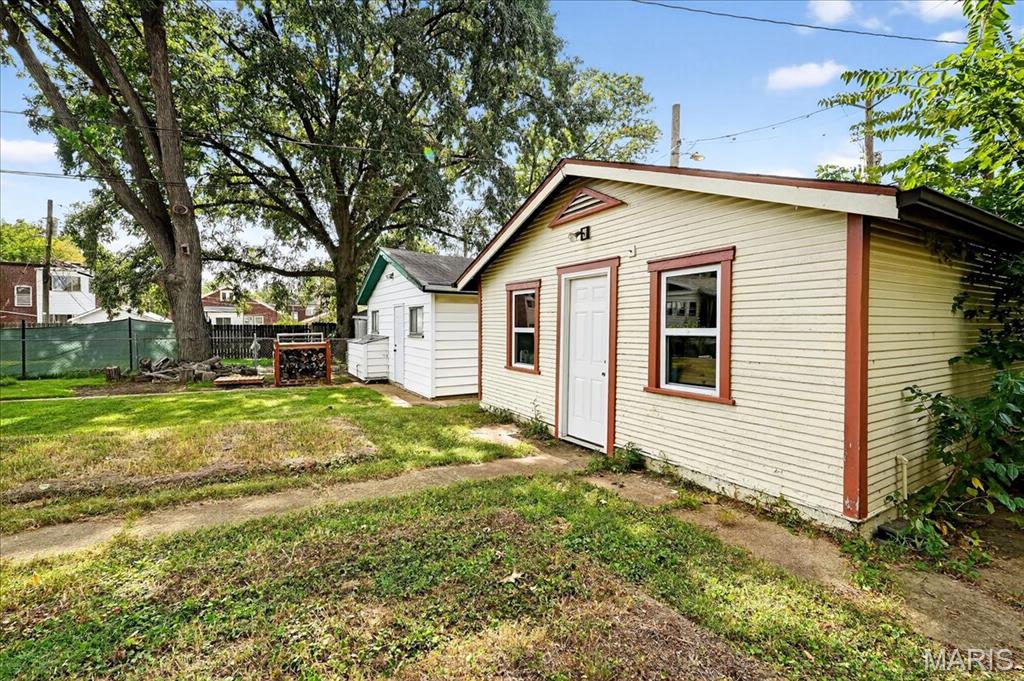 St Louis, Missouri 63116, United States, 2 Bedrooms Bedrooms, ,1 BathroomBathrooms,Residential,Coming Soon,202857