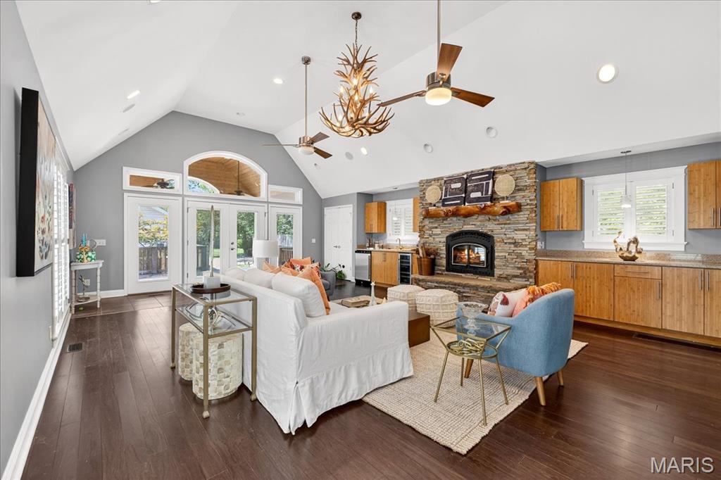 High School Terrace Lts 41 & 42 Bdy Adj - Residential