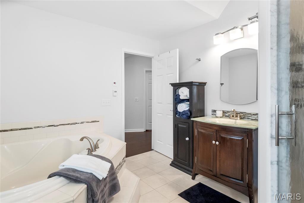 High School Terrace Lts 41 & 42 Bdy Adj - Residential