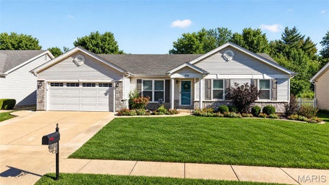 Photo of 225 Royallsprings Parkway, OFallon, MO 63368 (MLS # 26067900)