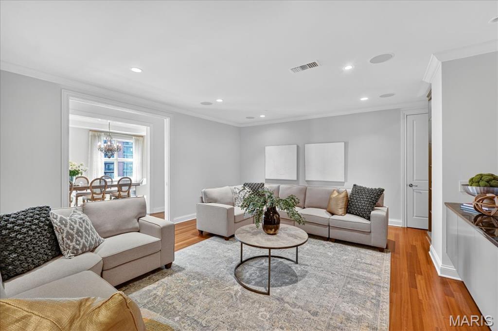 Crescent Condo - Residential