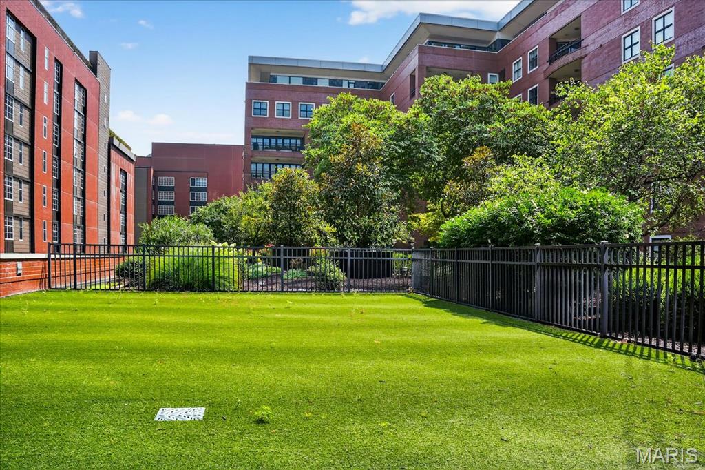 Crescent Condo - Residential