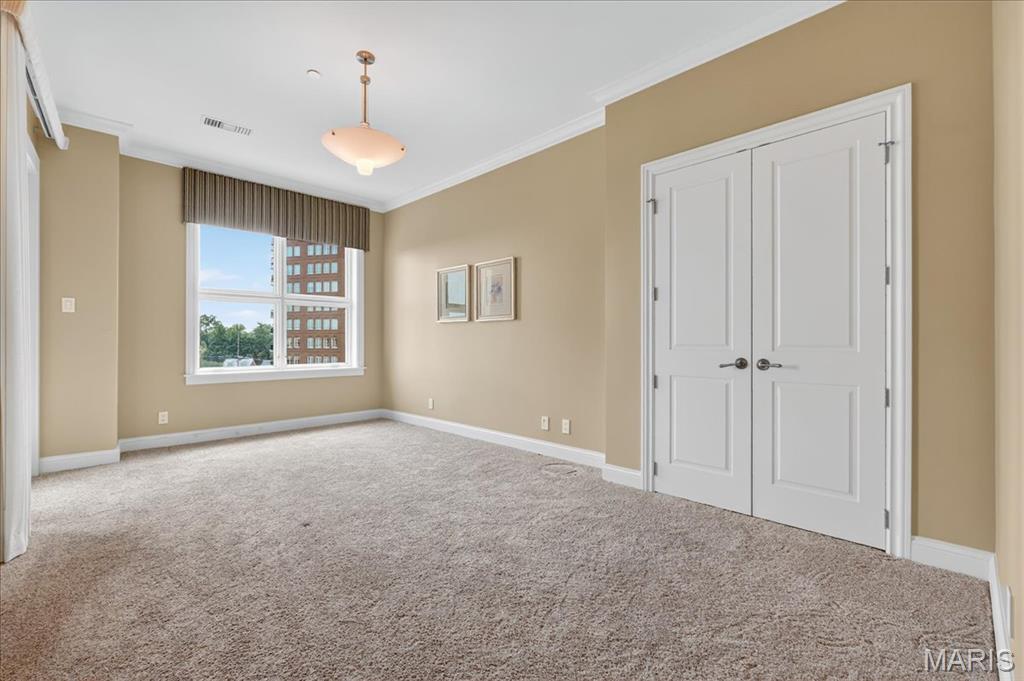 Crescent Condo - Residential