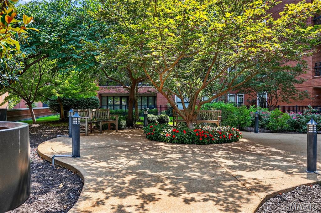 Crescent Condo - Residential