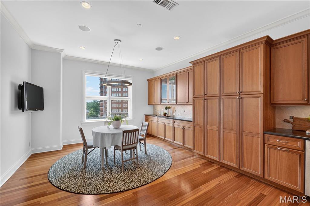 Crescent Condo - Residential