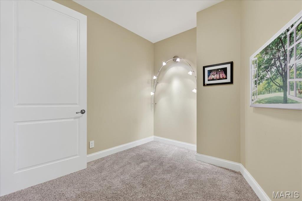 Crescent Condo - Residential