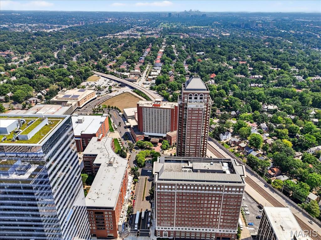 Crescent Condo - Residential