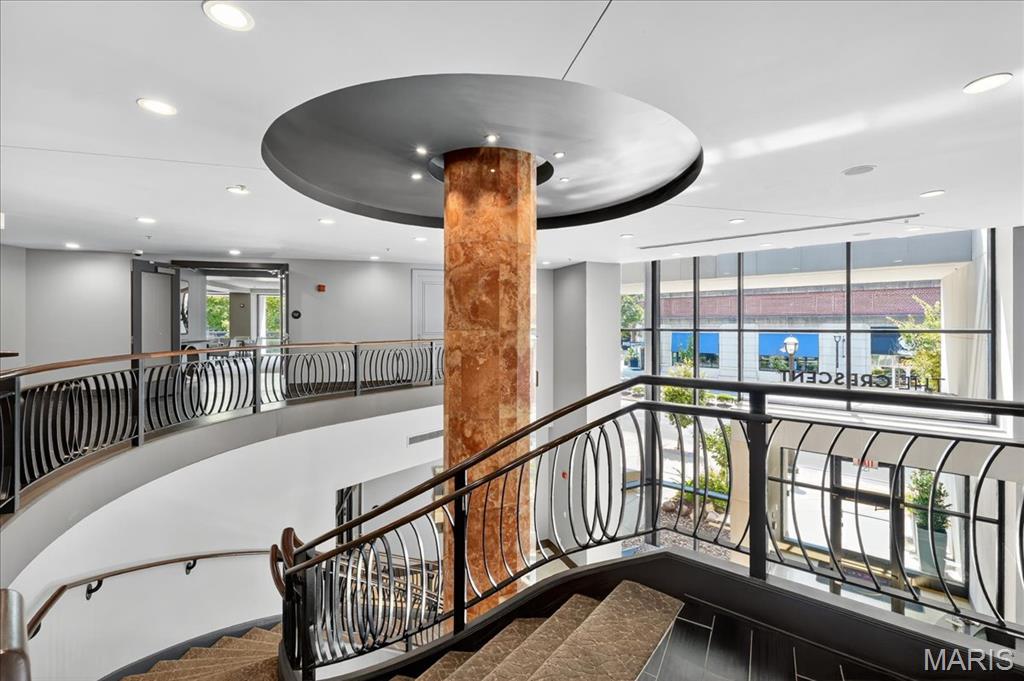 Crescent Condo - Residential