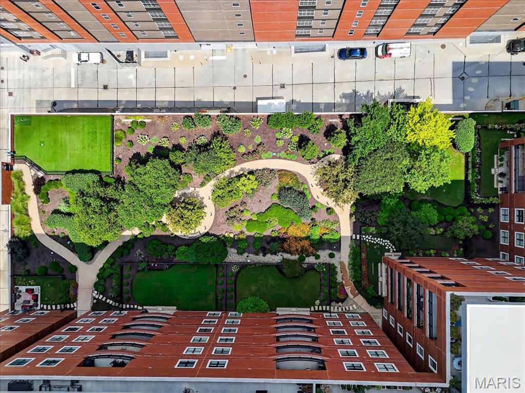 Crescent Condo - Residential