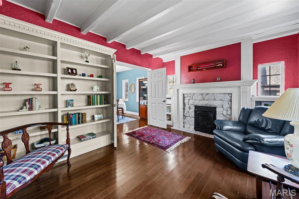 332 Newport Avenue