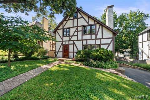 Photo of 332 Newport Avenue, Webster Groves, MO 63119 (MLS # 26038870)