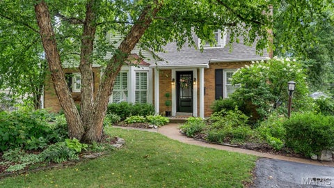 Tiny photo for 1439 S Elm Avenue, Webster Groves, MO 63119 (MLS # 26042225)