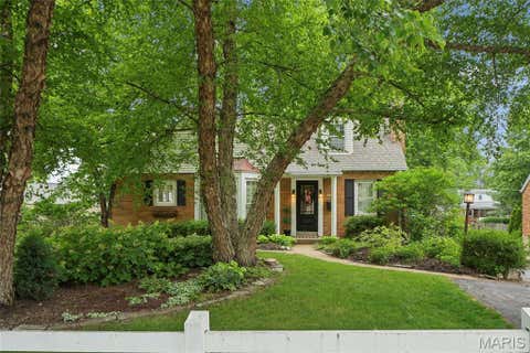 Tiny photo for 1439 S Elm Avenue, Webster Groves, MO 63119 (MLS # 26042225)